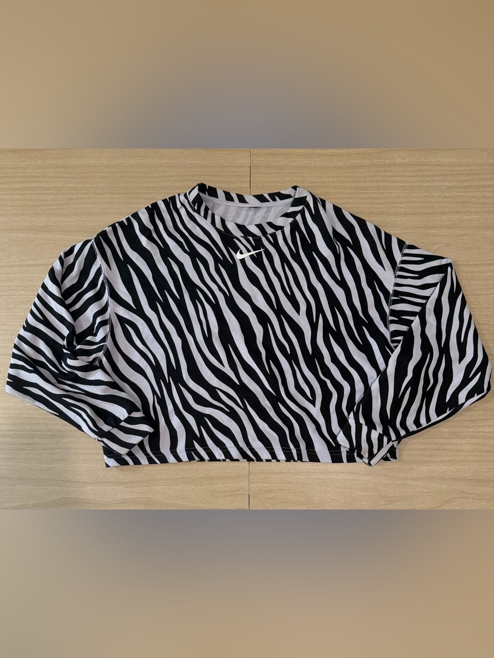 Nike Women’s Black & Purple Zebra-Print Long Sleeve Crop Top XS
